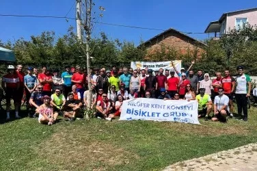 30 Ağustos Zafer Sürüşü, Eve Gelen Bisiklet Belgesel Gösterimi, Gürsel Akay - Burak Uyanık Söyleşisi 2025